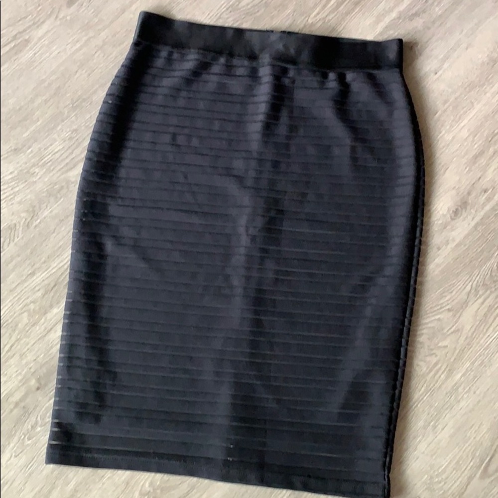JL skirt black size M made in canada